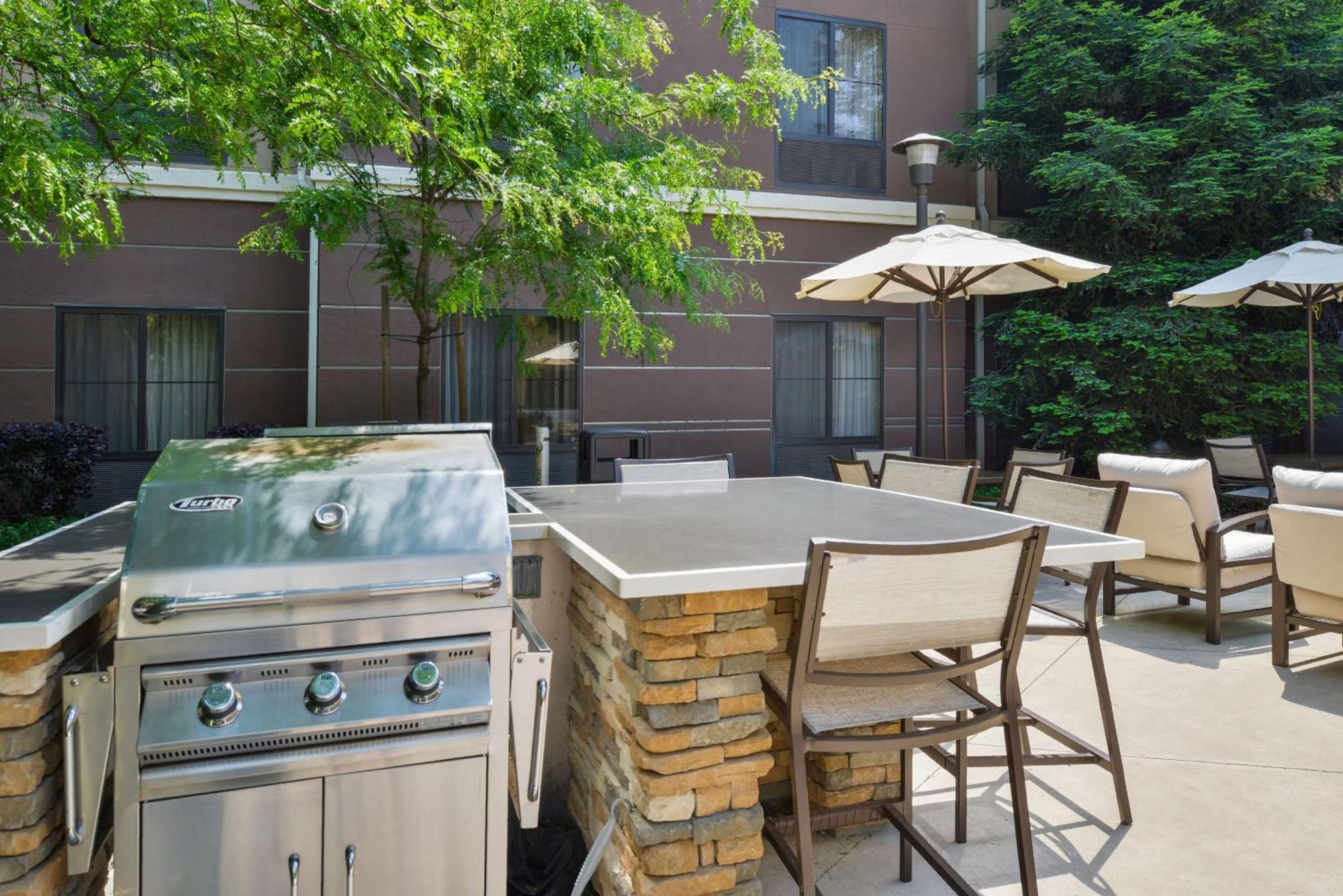 Homewood Suites By Hilton Fresno Dış mekan fotoğraf